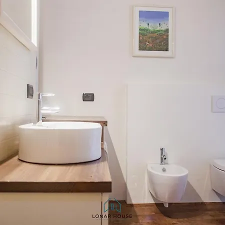 Arona Center - House Erre - Free Parking Apartment Dormelletto